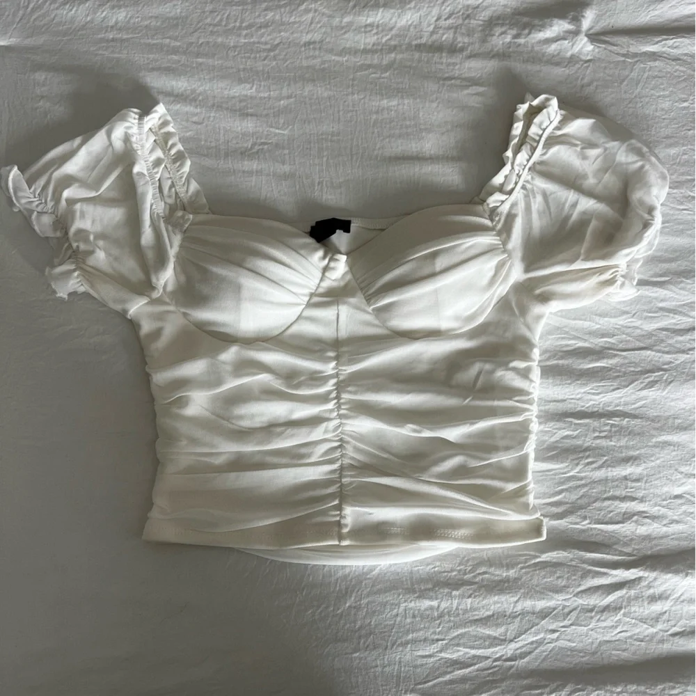 White Top - Picture 1 of 3